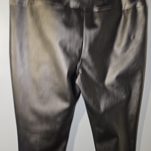 Kendall & Kylie Womans Black Faux Leather Pants Size L - Picture 7 of 10